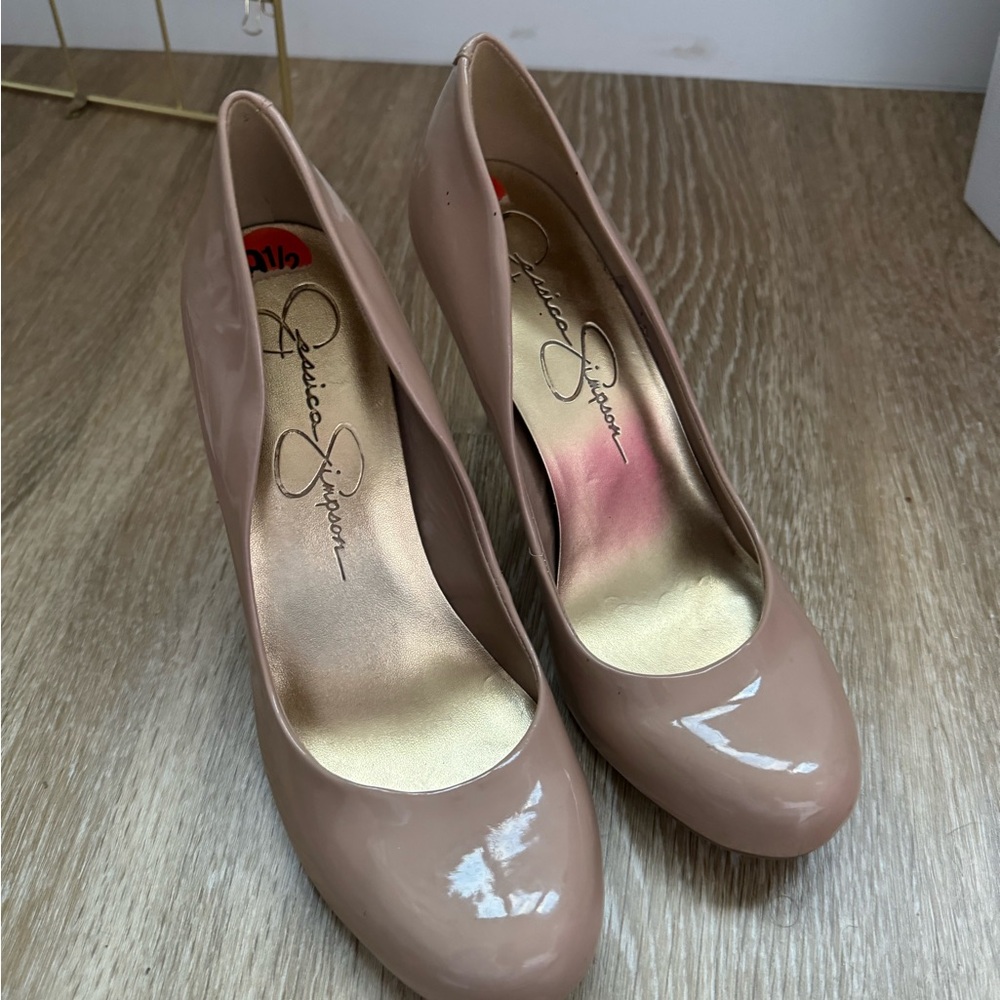 Jessica Simpson Pumps